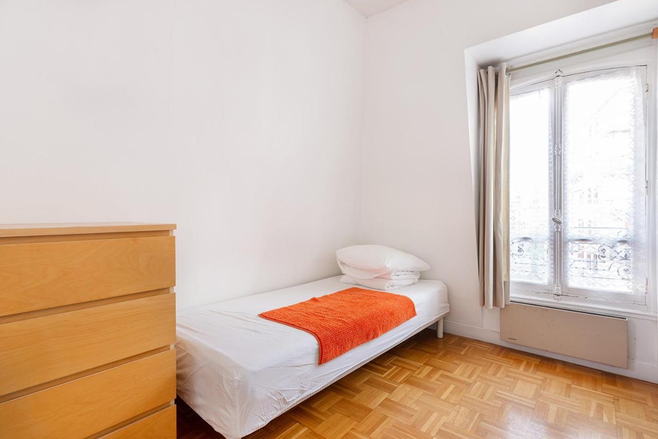 Cameleon Paris Guesthouse Pantin Exterior photo